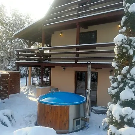 Aleksander Z Basenem, Bania Ruska I Sauna